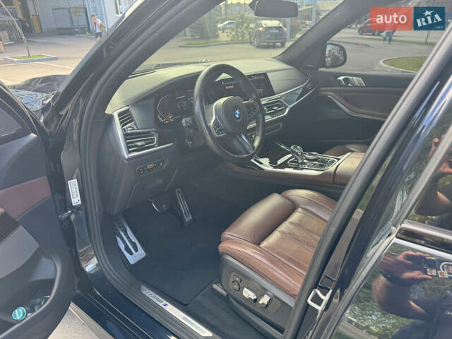 Черный БМВ X7, объемом двигателя 4.39 л и пробегом 223 тыс. км за 59500 $, фото 15 на Automoto.ua