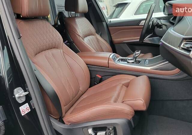 Черный БМВ X7, объемом двигателя 2.99 л и пробегом 108 тыс. км за 72000 $, фото 42 на Automoto.ua