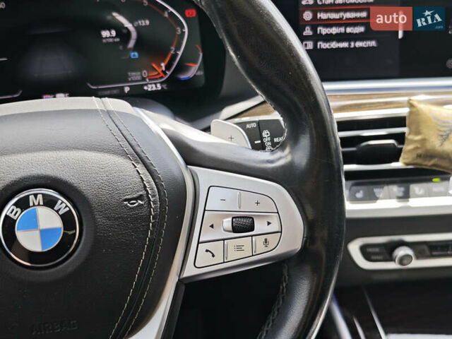 Чорний БМВ X7, об'ємом двигуна 3 л та пробігом 192 тис. км за 54700 $, фото 26 на Automoto.ua