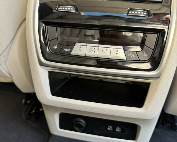Черный БМВ X7, объемом двигателя 3 л и пробегом 180 тыс. км за 56000 $, фото 36 на Automoto.ua