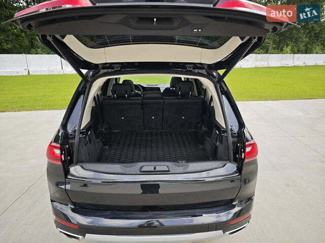 Чорний БМВ X7, об'ємом двигуна 3 л та пробігом 192 тис. км за 54700 $, фото 34 на Automoto.ua
