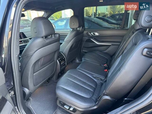 Черный БМВ X7, объемом двигателя 2.99 л и пробегом 221 тыс. км за 54900 $, фото 12 на Automoto.ua