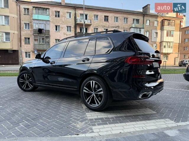 Черный БМВ X7, объемом двигателя 4.39 л и пробегом 123 тыс. км за 69000 $, фото 4 на Automoto.ua
