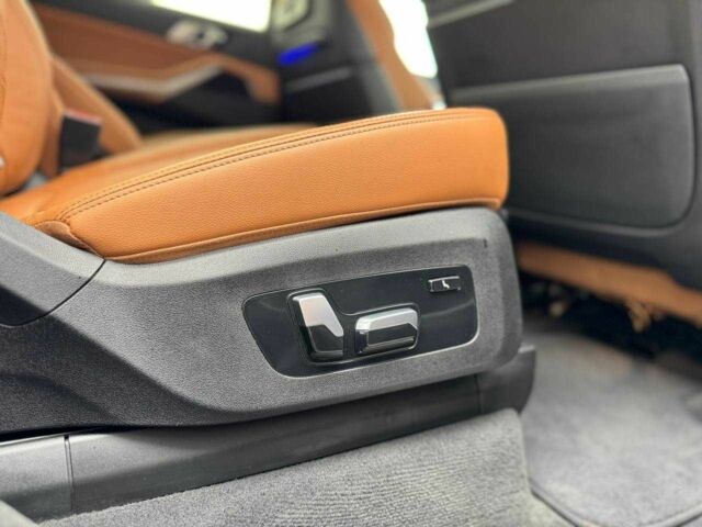 Черный БМВ X7, объемом двигателя 3 л и пробегом 120 тыс. км за 55000 $, фото 18 на Automoto.ua