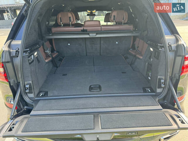 Черный БМВ X7, объемом двигателя 4.39 л и пробегом 223 тыс. км за 59500 $, фото 20 на Automoto.ua