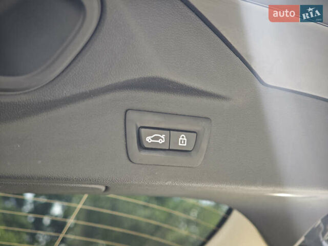 Чорний БМВ X7, об'ємом двигуна 3 л та пробігом 192 тис. км за 54700 $, фото 39 на Automoto.ua