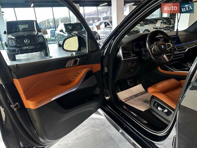 Чорний БМВ X7, об'ємом двигуна 4.39 л та пробігом 129 тис. км за 60990 $, фото 14 на Automoto.ua