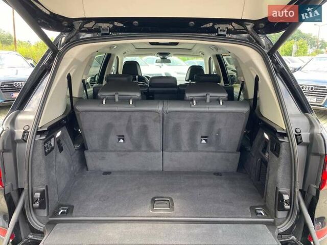 Черный БМВ X7, объемом двигателя 3 л и пробегом 37 тыс. км за 57900 $, фото 34 на Automoto.ua