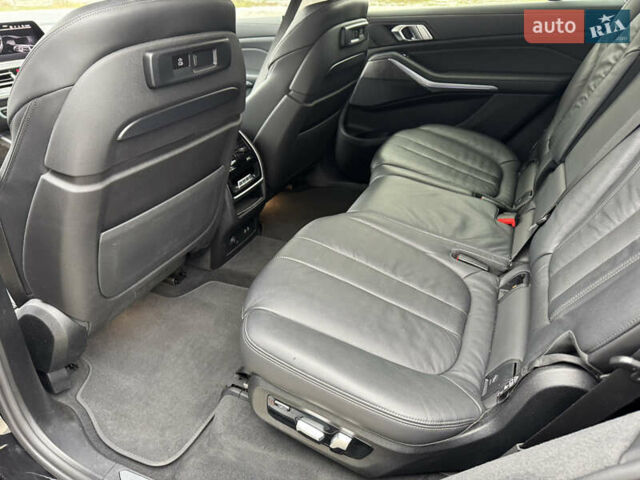 Черный БМВ X7, объемом двигателя 3 л и пробегом 187 тыс. км за 44900 $, фото 85 на Automoto.ua