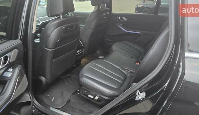 Черный БМВ X7, объемом двигателя 0 л и пробегом 187 тыс. км за 45000 $, фото 6 на Automoto.ua