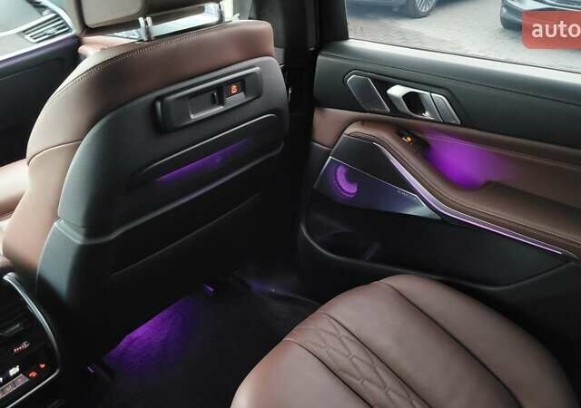 Черный БМВ X7, объемом двигателя 2.99 л и пробегом 108 тыс. км за 72000 $, фото 55 на Automoto.ua