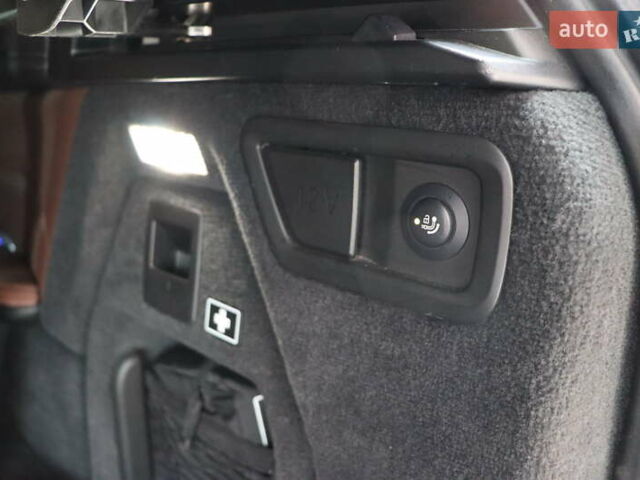 Черный БМВ X7, объемом двигателя 3 л и пробегом 115 тыс. км за 77900 $, фото 49 на Automoto.ua