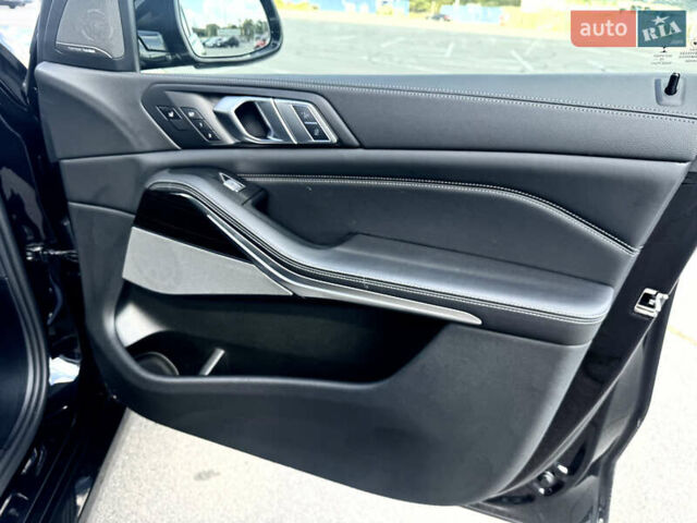 Черный БМВ X7, объемом двигателя 3 л и пробегом 195 тыс. км за 53300 $, фото 40 на Automoto.ua