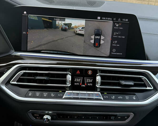 Черный БМВ X7, объемом двигателя 4.39 л и пробегом 107 тыс. км за 70600 $, фото 31 на Automoto.ua