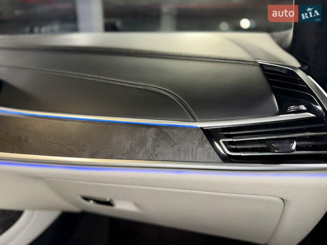 Черный БМВ X7, объемом двигателя 3 л и пробегом 74 тыс. км за 83700 $, фото 47 на Automoto.ua