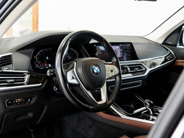 Черный БМВ X7, объемом двигателя 3 л и пробегом 32 тыс. км за 60000 $, фото 8 на Automoto.ua