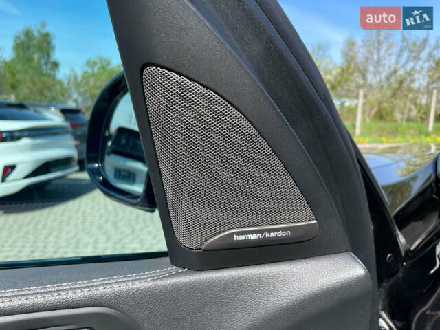 Черный БМВ X7, объемом двигателя 2.99 л и пробегом 105 тыс. км за 81100 $, фото 24 на Automoto.ua