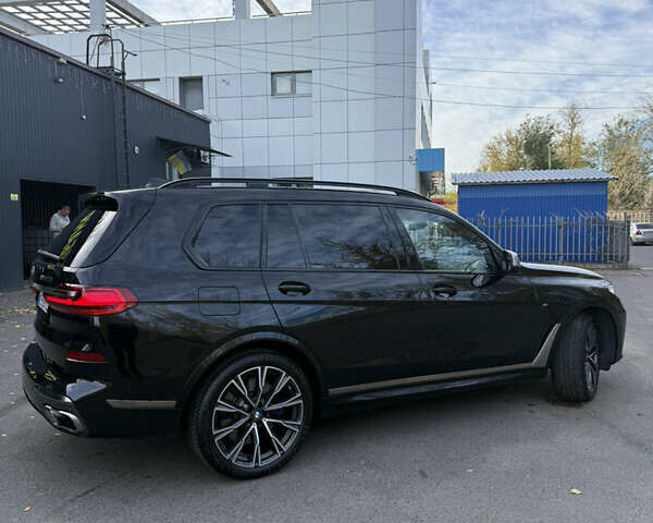 Черный БМВ X7, объемом двигателя 4.39 л и пробегом 107 тыс. км за 70600 $, фото 5 на Automoto.ua
