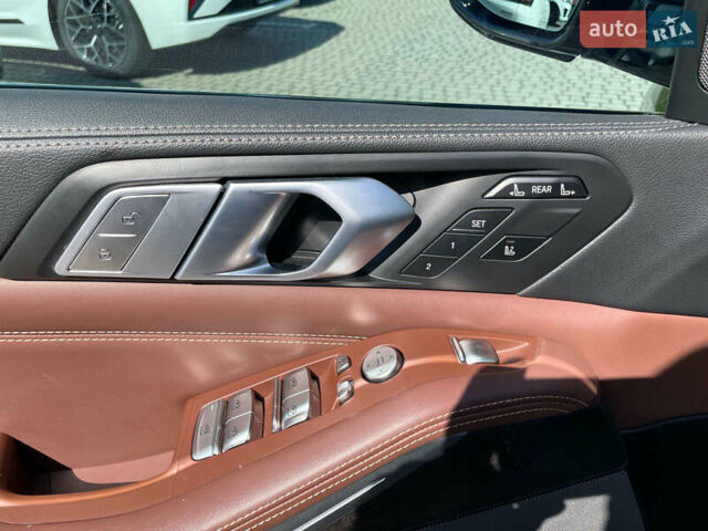 Черный БМВ X7, объемом двигателя 2.99 л и пробегом 105 тыс. км за 81100 $, фото 23 на Automoto.ua