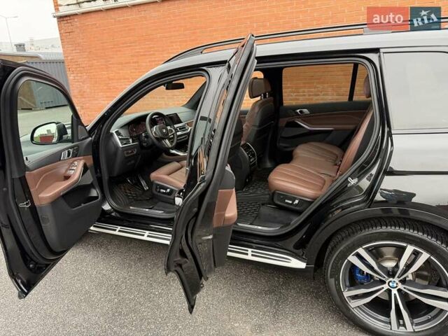 Черный БМВ X7, объемом двигателя 2.99 л и пробегом 124 тыс. км за 74900 $, фото 50 на Automoto.ua