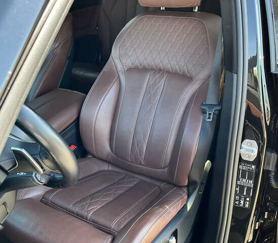 Черный БМВ X7, объемом двигателя 2.99 л и пробегом 105 тыс. км за 81100 $, фото 25 на Automoto.ua