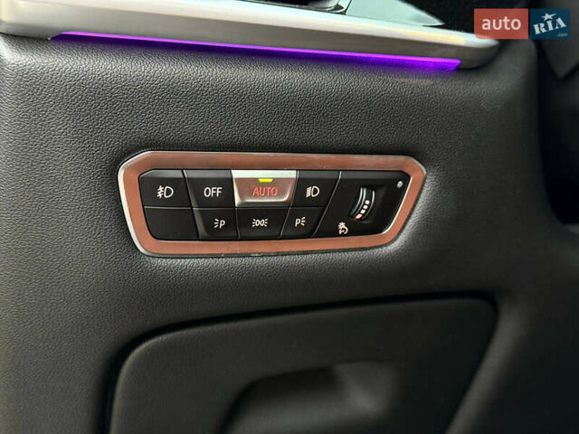 Черный БМВ X7, объемом двигателя 4.39 л и пробегом 102 тыс. км за 78500 $, фото 94 на Automoto.ua