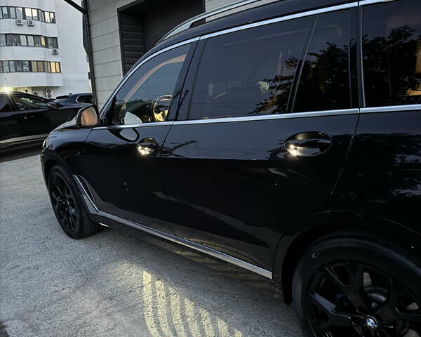 Черный БМВ X7, объемом двигателя 4.39 л и пробегом 118 тыс. км за 75000 $, фото 56 на Automoto.ua