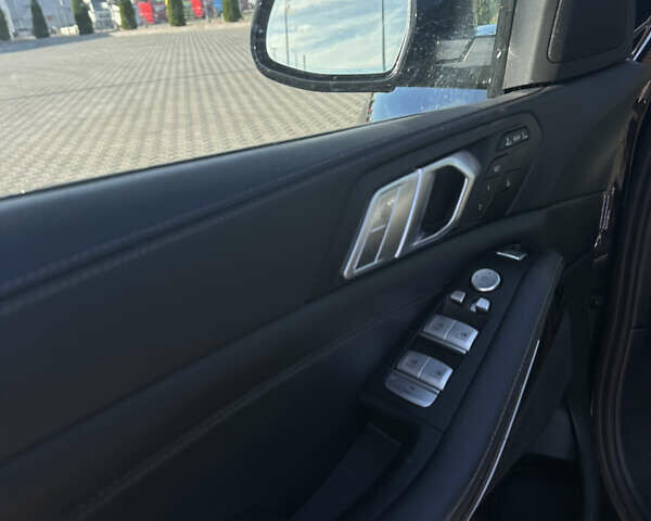 Черный БМВ X7, объемом двигателя 3 л и пробегом 153 тыс. км за 54000 $, фото 9 на Automoto.ua
