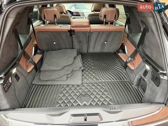 Черный БМВ X7, объемом двигателя 2.99 л и пробегом 124 тыс. км за 74900 $, фото 34 на Automoto.ua