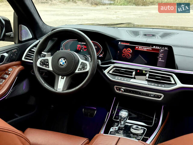 Черный БМВ X7, объемом двигателя 4.39 л и пробегом 102 тыс. км за 78500 $, фото 89 на Automoto.ua