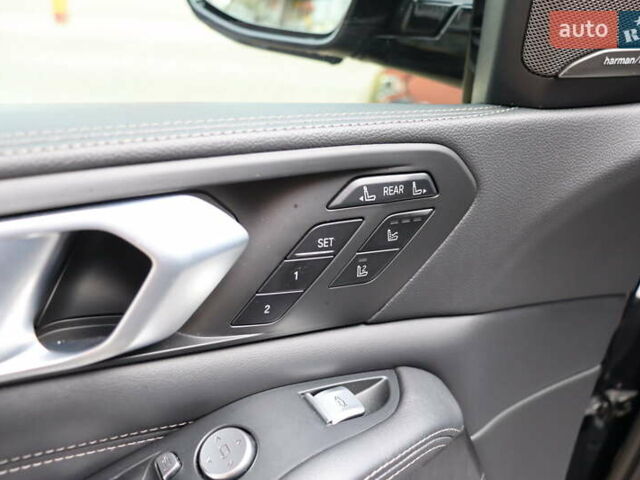 Черный БМВ X7, объемом двигателя 3 л и пробегом 164 тыс. км за 74900 $, фото 14 на Automoto.ua