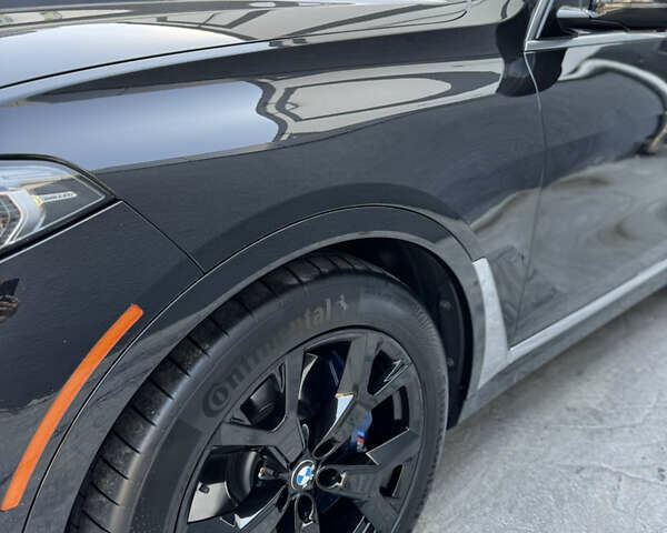 Черный БМВ X7, объемом двигателя 4.39 л и пробегом 118 тыс. км за 75000 $, фото 12 на Automoto.ua