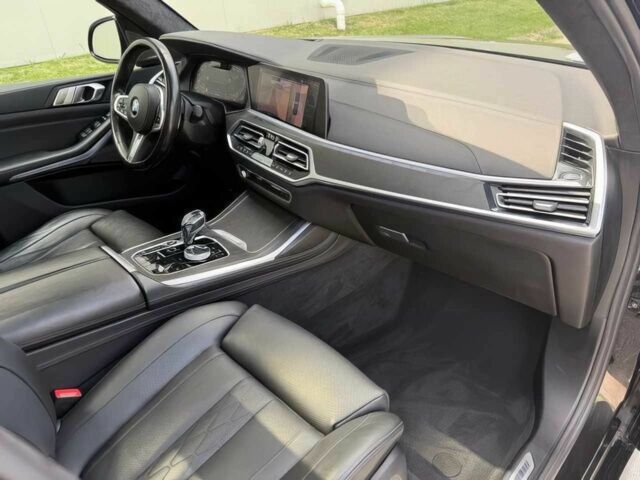 Чорний БМВ X7, об'ємом двигуна 4.4 л та пробігом 42 тис. км за 49800 $, фото 6 на Automoto.ua