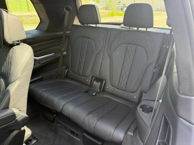 Чорний БМВ X7, об'ємом двигуна 4.4 л та пробігом 42 тис. км за 49800 $, фото 14 на Automoto.ua