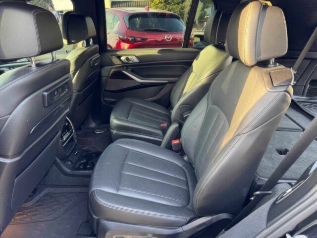 Черный БМВ X7, объемом двигателя 4.4 л и пробегом 41 тыс. км за 12000 $, фото 10 на Automoto.ua