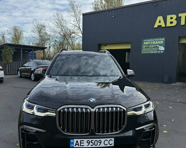 Черный БМВ X7, объемом двигателя 4.39 л и пробегом 107 тыс. км за 70600 $, фото 2 на Automoto.ua