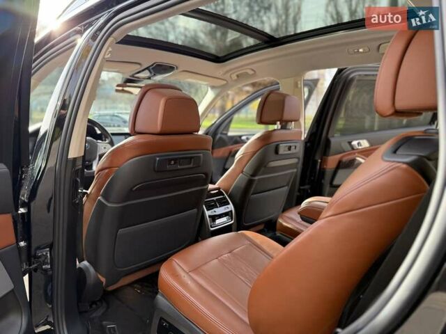 Черный БМВ X7, объемом двигателя 3 л и пробегом 43 тыс. км за 72900 $, фото 29 на Automoto.ua