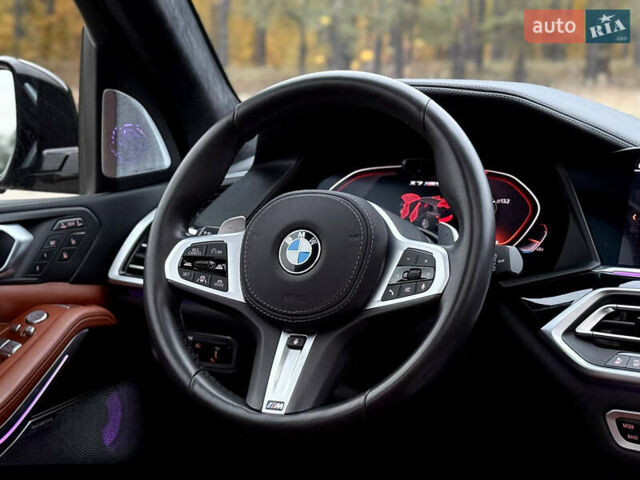 Черный БМВ X7, объемом двигателя 4.39 л и пробегом 102 тыс. км за 78500 $, фото 90 на Automoto.ua