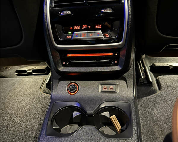 Черный БМВ X7, объемом двигателя 4.39 л и пробегом 118 тыс. км за 75000 $, фото 48 на Automoto.ua