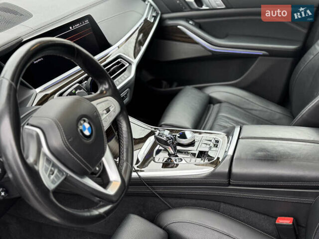 Чорний БМВ X7, об'ємом двигуна 2.99 л та пробігом 160 тис. км за 67000 $, фото 16 на Automoto.ua