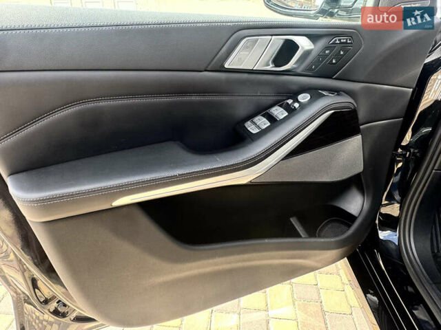 Черный БМВ X7, объемом двигателя 3 л и пробегом 195 тыс. км за 53300 $, фото 20 на Automoto.ua