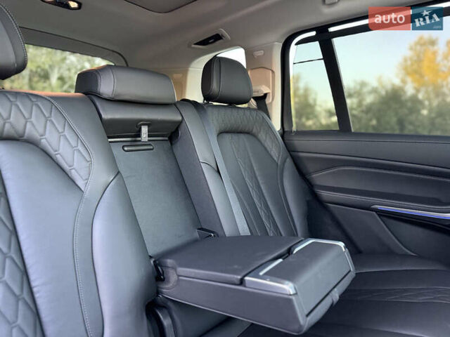 Черный БМВ X7, объемом двигателя 3 л и пробегом 195 тыс. км за 53300 $, фото 64 на Automoto.ua