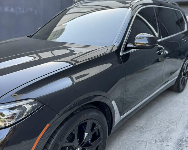 Черный БМВ X7, объемом двигателя 4.39 л и пробегом 118 тыс. км за 75000 $, фото 11 на Automoto.ua