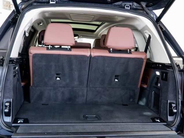 Черный БМВ X7, объемом двигателя 3 л и пробегом 32 тыс. км за 60000 $, фото 7 на Automoto.ua