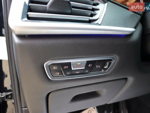 Черный БМВ X7, объемом двигателя 3 л и пробегом 164 тыс. км за 74900 $, фото 20 на Automoto.ua