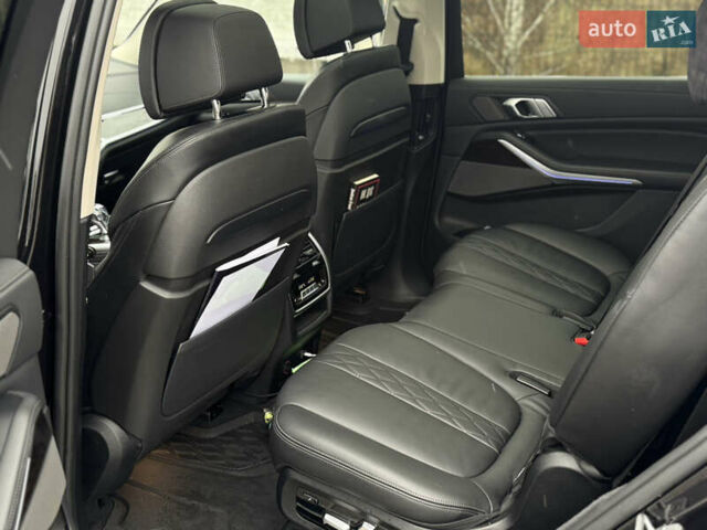 Чорний БМВ X7, об'ємом двигуна 2.99 л та пробігом 160 тис. км за 67000 $, фото 22 на Automoto.ua