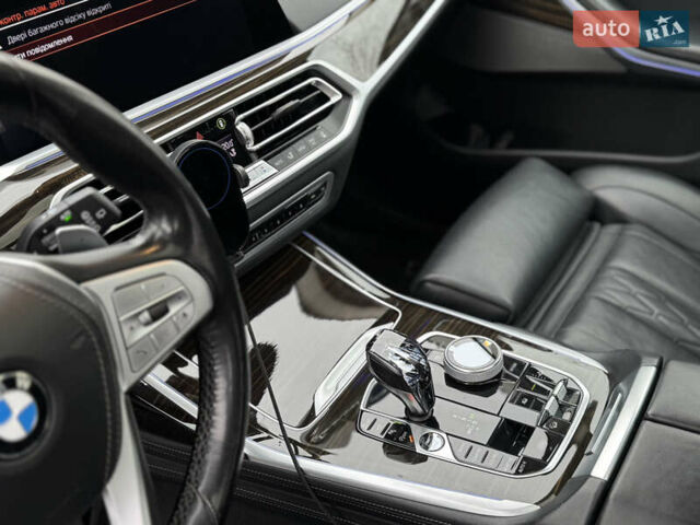 Чорний БМВ X7, об'ємом двигуна 2.99 л та пробігом 160 тис. км за 67000 $, фото 14 на Automoto.ua