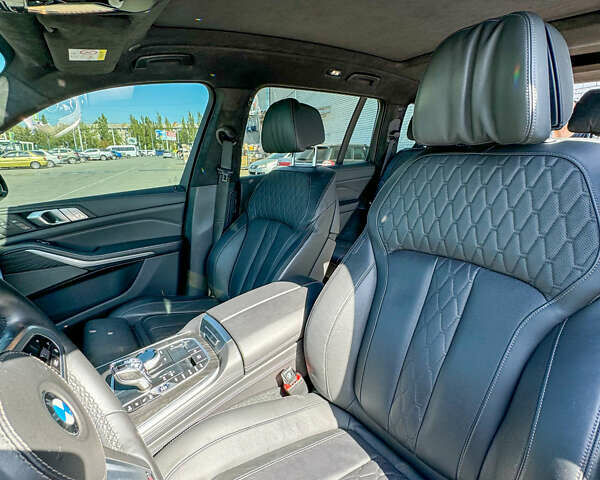 Черный БМВ X7, объемом двигателя 2.99 л и пробегом 63 тыс. км за 95000 $, фото 18 на Automoto.ua