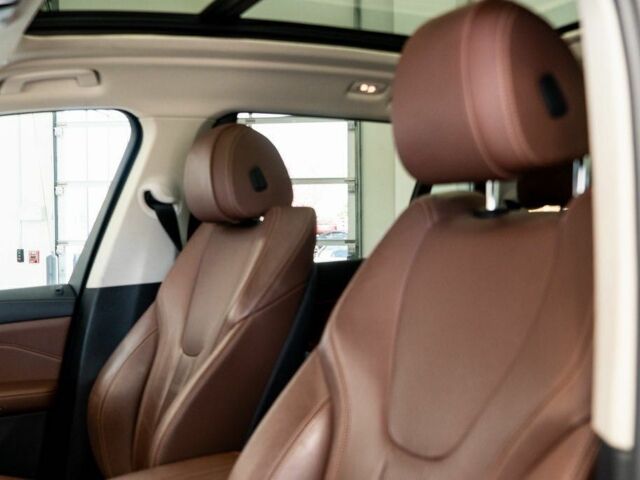 Черный БМВ X7, объемом двигателя 3 л и пробегом 32 тыс. км за 60000 $, фото 17 на Automoto.ua