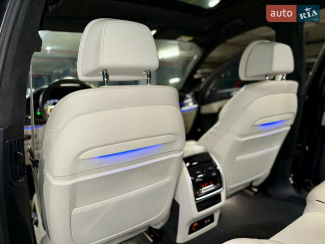 Черный БМВ X7, объемом двигателя 3 л и пробегом 74 тыс. км за 83700 $, фото 30 на Automoto.ua